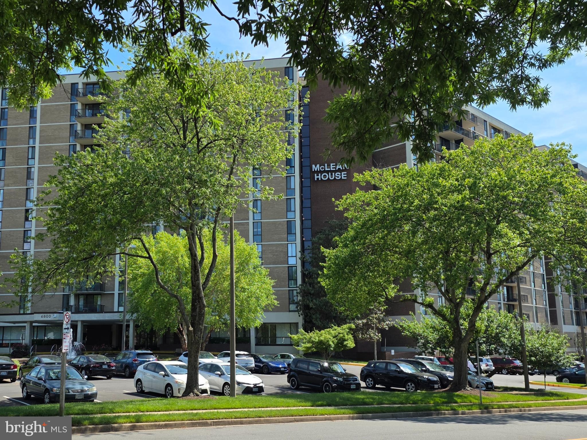 6800 Fleetwood Road, Unit 601 McLean, VA 22101 - Photo 1 of 52