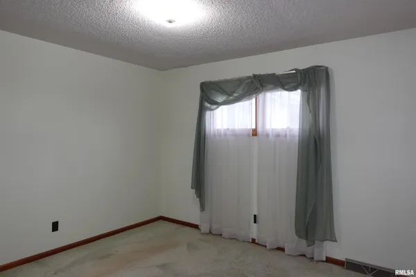 $138,500 | 126 North Sparta Street, Wataga, IL 61488