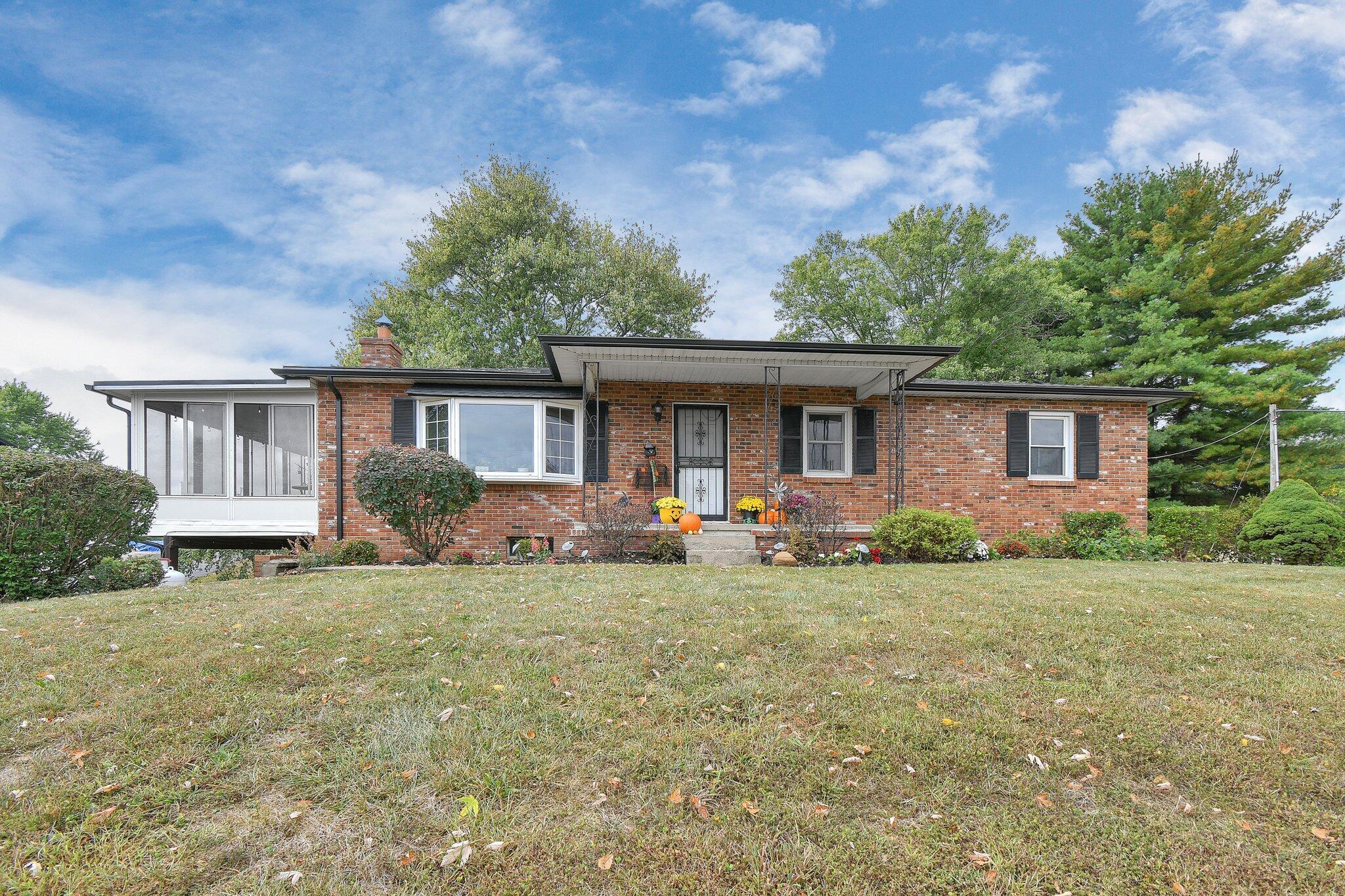 4425 Carroll Cemetery Road Carroll, OH 43112 - Photo 2 of 25 2-web-or-mls-4425-carroll-cemetery-rd