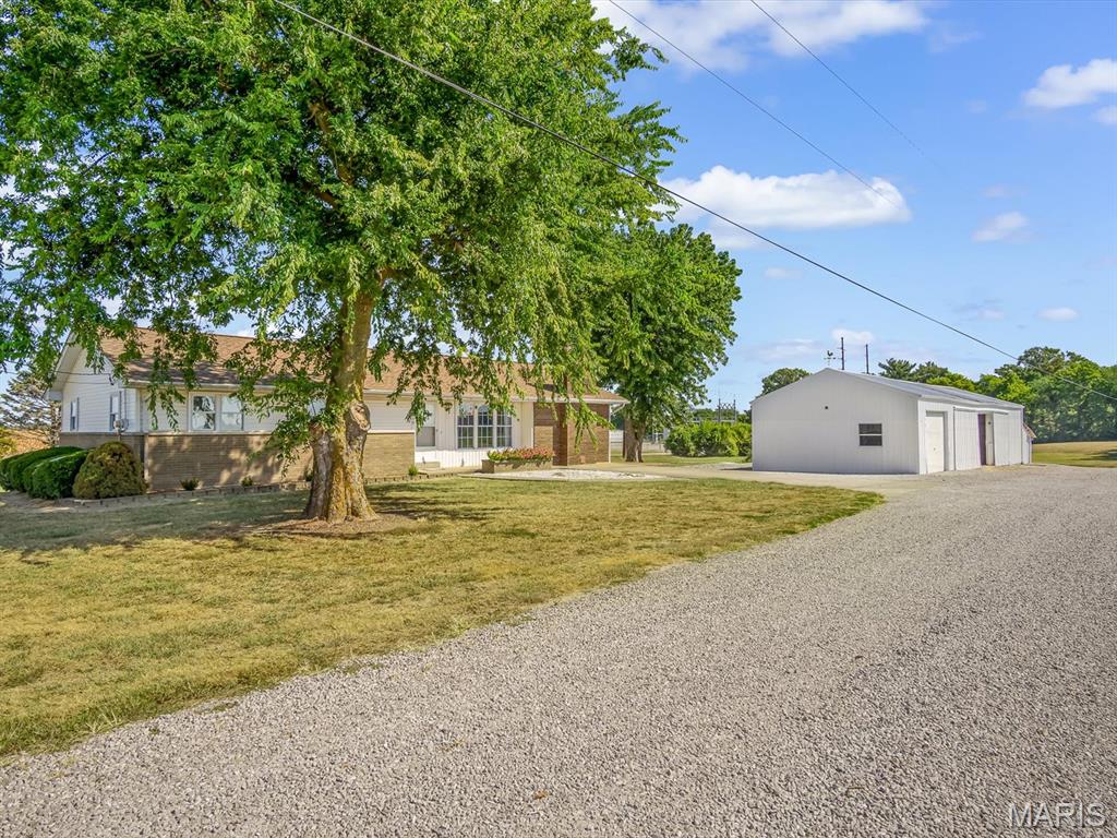 8970 Trolley Road Columbia, IL 62236 - Photo 2 of 21