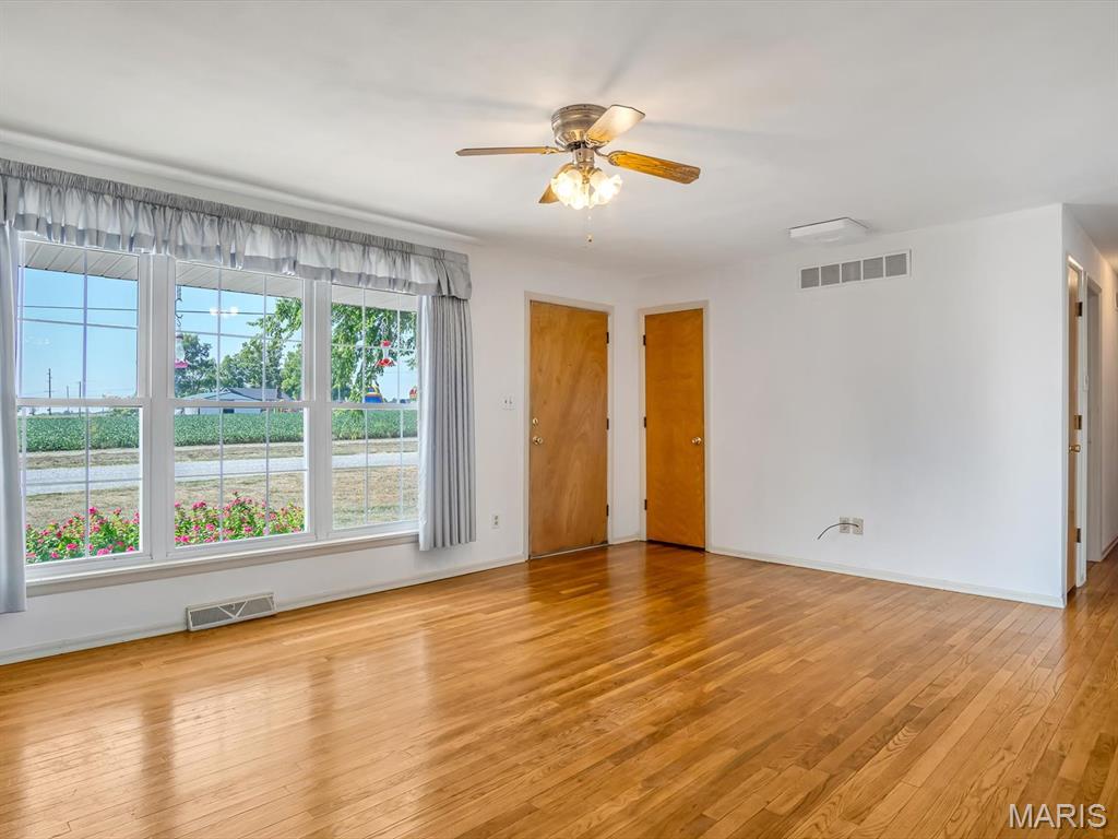 8970 Trolley Road Columbia, IL 62236 - Photo 5 of 21