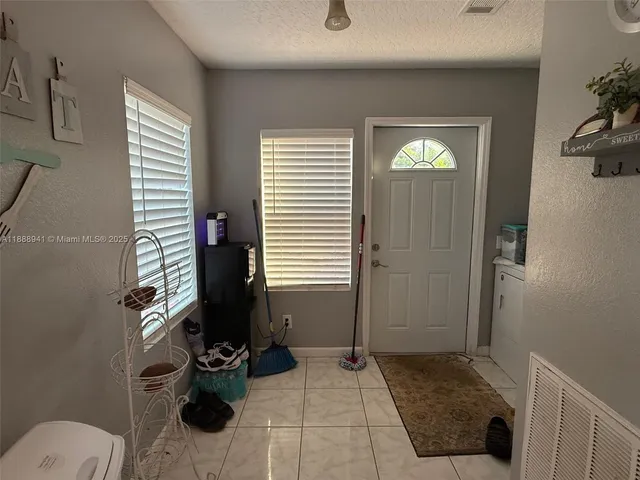 $400,000 | 120 South Nogal Street, Clewiston, FL 33440