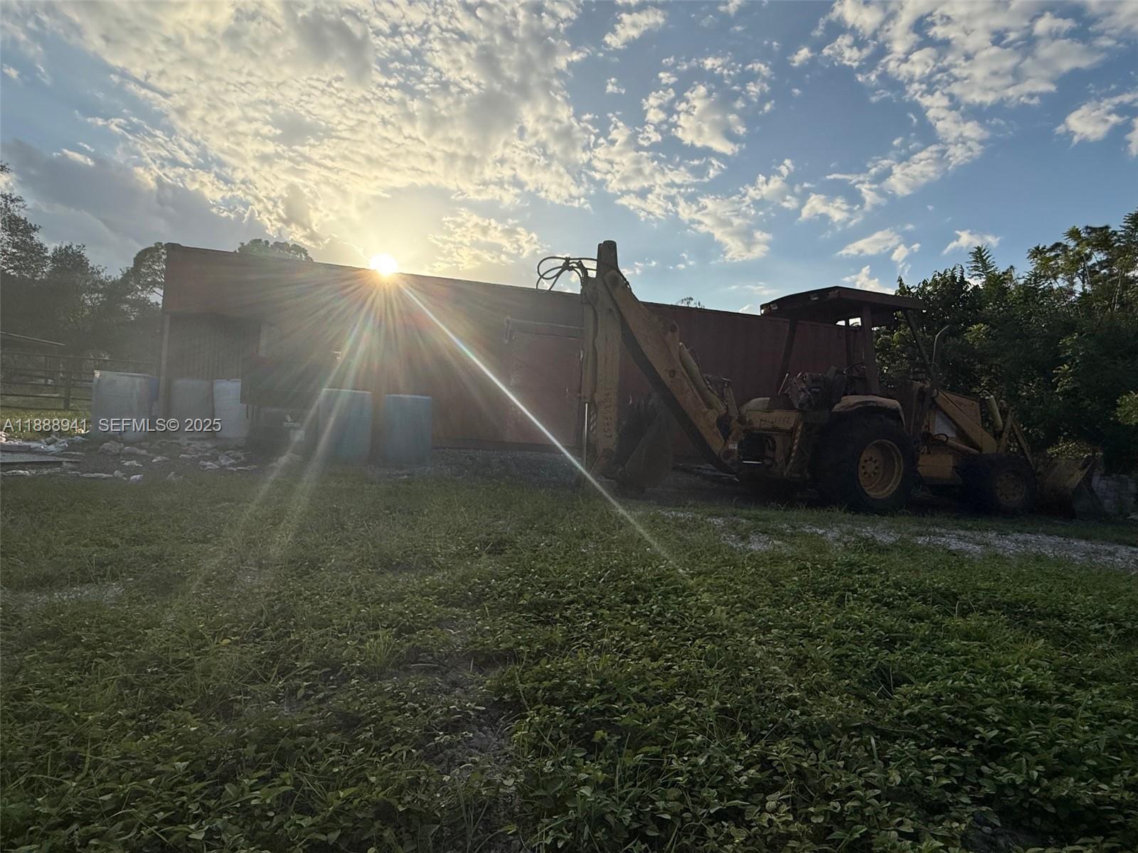 120 South Nogal Street Clewiston, FL 33440 - Photo 36 of 41 a view of outdoor space and yard