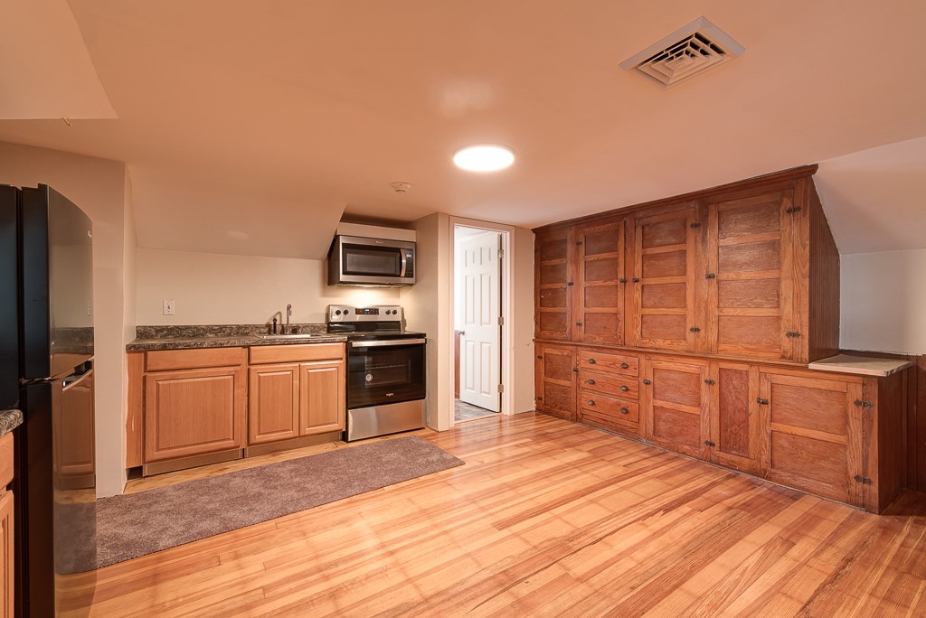 104 Winthrop Street Woonsocket, RI 02895 - Photo 33 of 42 Gallery Image 33