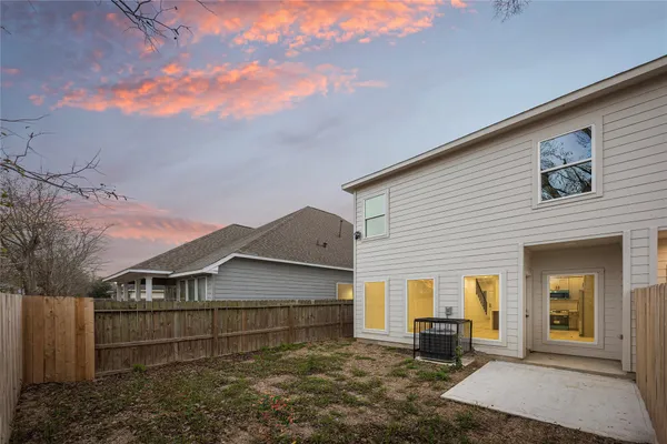 $2,300 | 8218 Lawler Street, Unit A, Houston, TX 77051