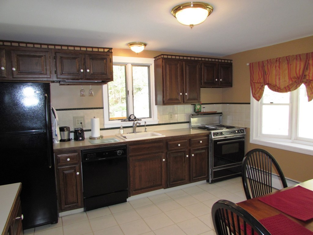 12 Kendall Road Boylston, MA 01505 - Photo 8 of 30 Gallery Image 8