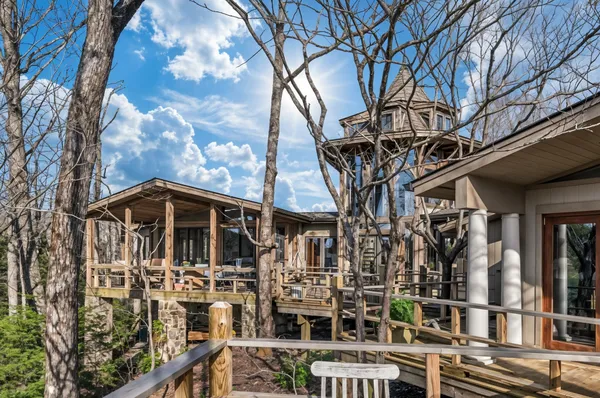 $3,100,000 | 232 Hollingsworth Cove Road, Monteagle, TN 37356