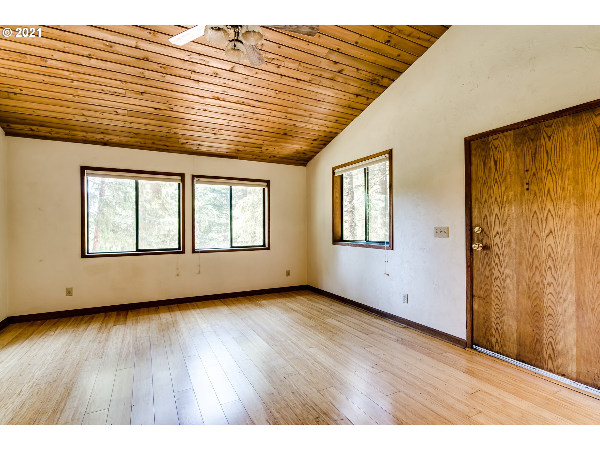 91116 Poodle Creek Road Noti, OR 97461 - Photo 2 of 30 Gallery Image 2