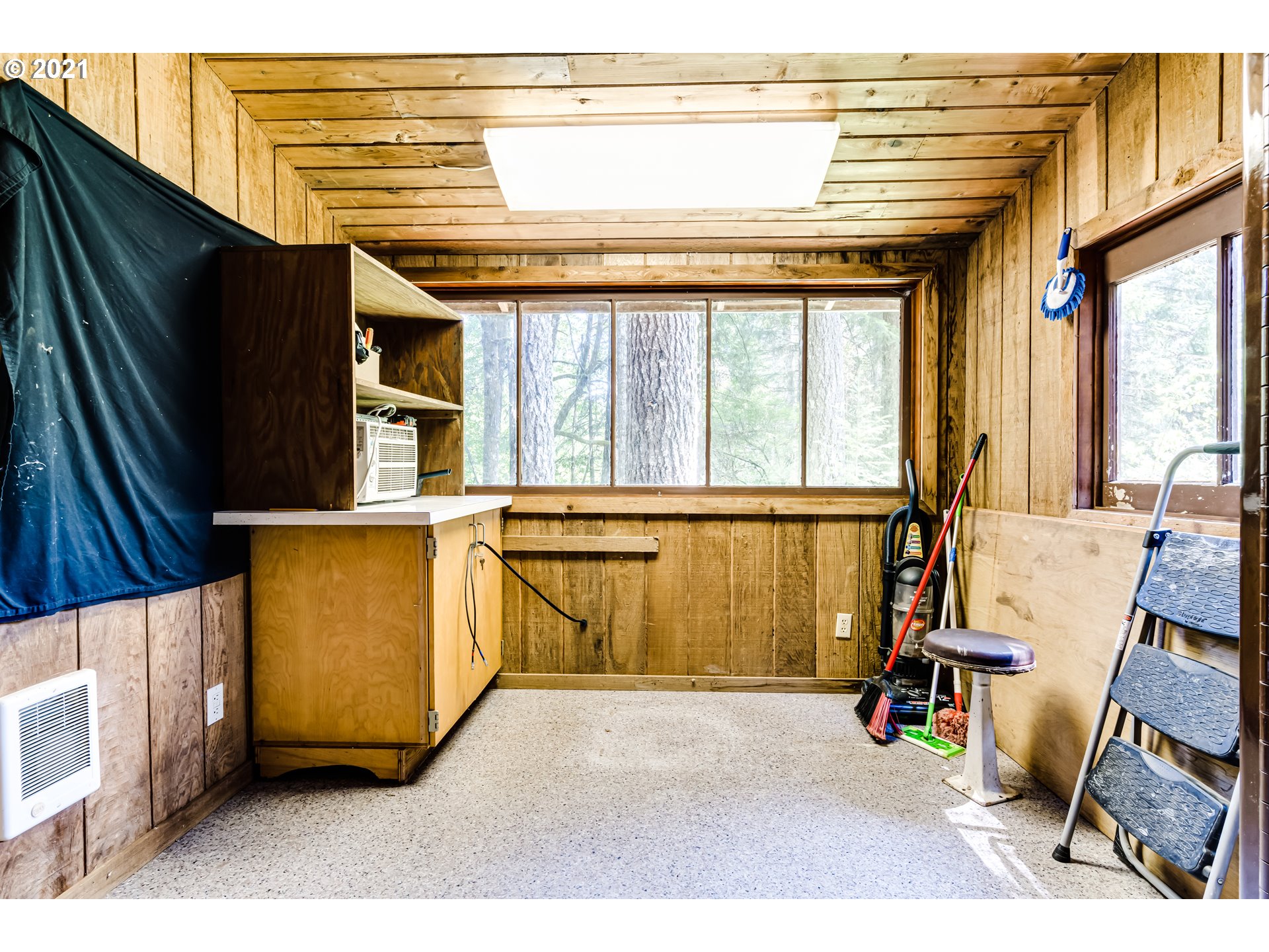 91116 Poodle Creek Road Noti, OR 97461 - Photo 11 of 30 Gallery Image 11