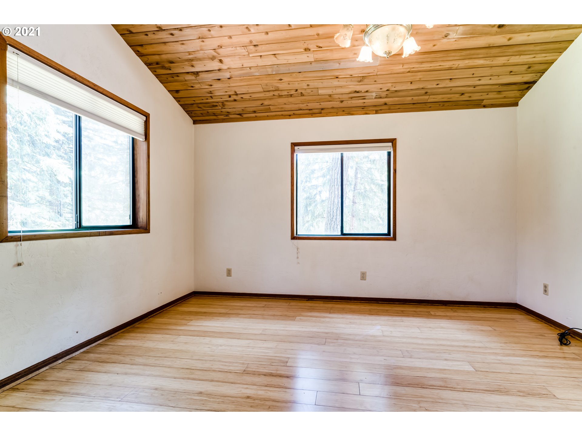 91116 Poodle Creek Road Noti, OR 97461 - Photo 14 of 30 Gallery Image 14