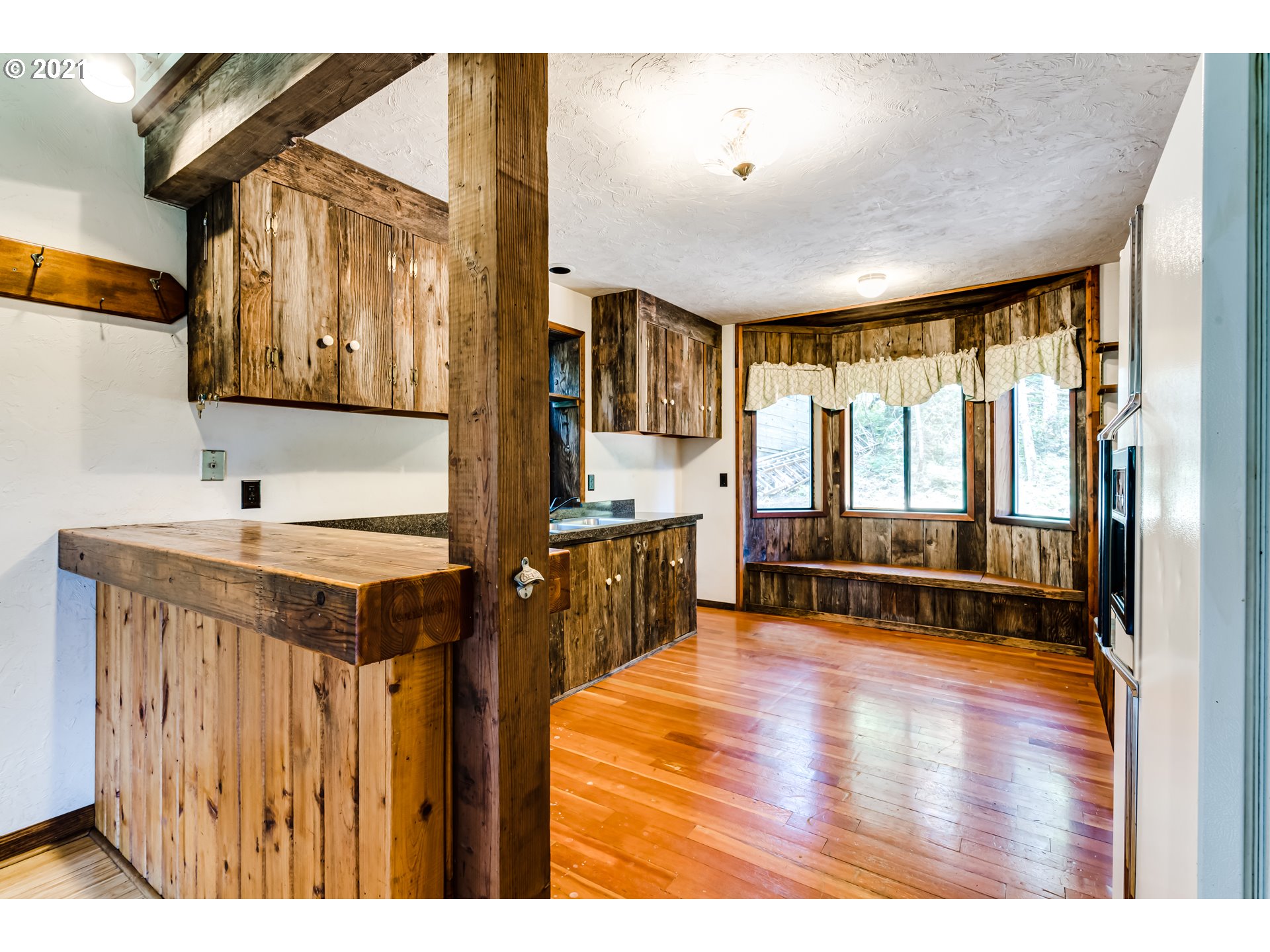 91116 Poodle Creek Road Noti, OR 97461 - Photo 4 of 30 Gallery Image 4