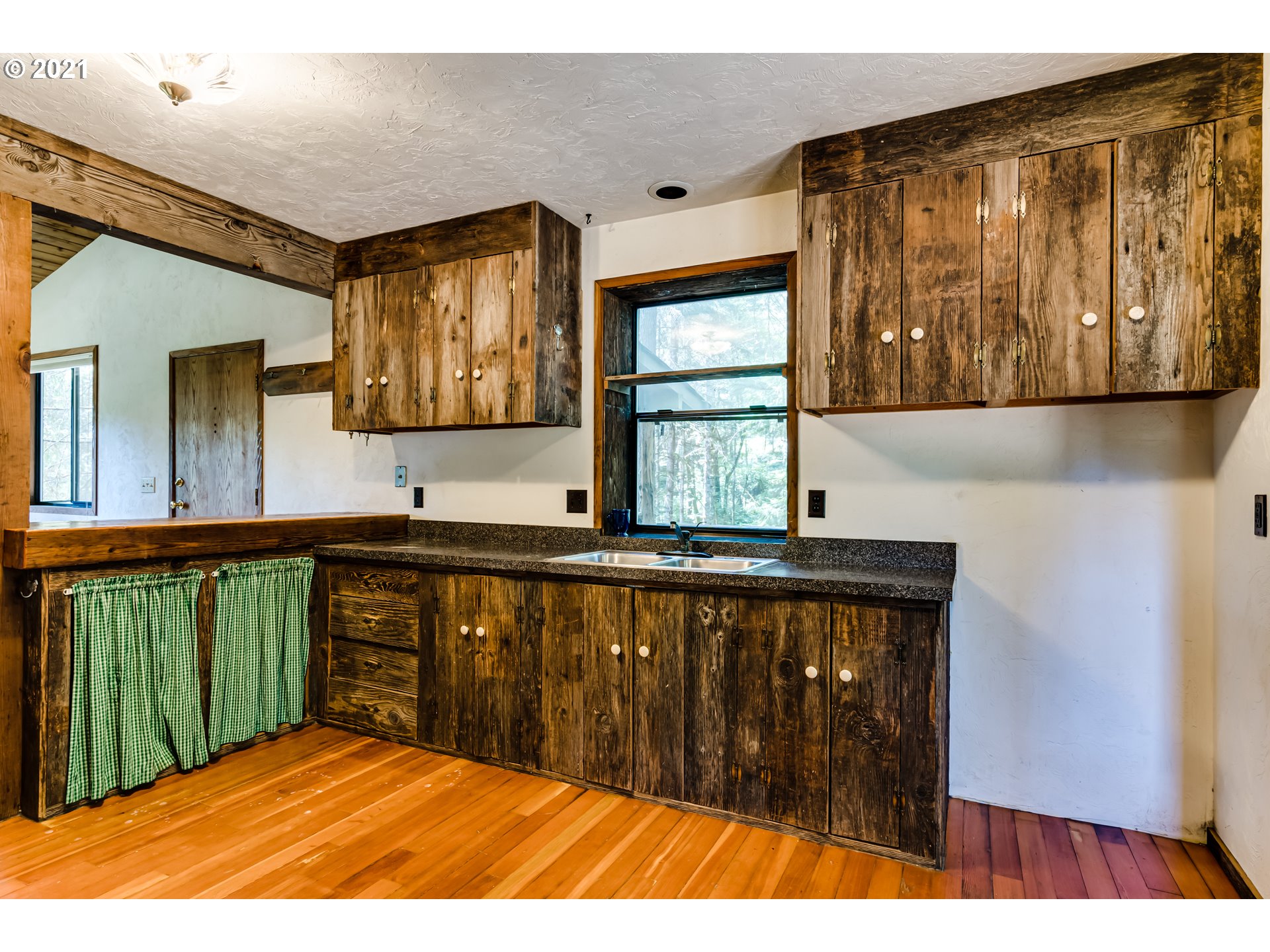 91116 Poodle Creek Road Noti, OR 97461 - Photo 6 of 30 Gallery Image 6