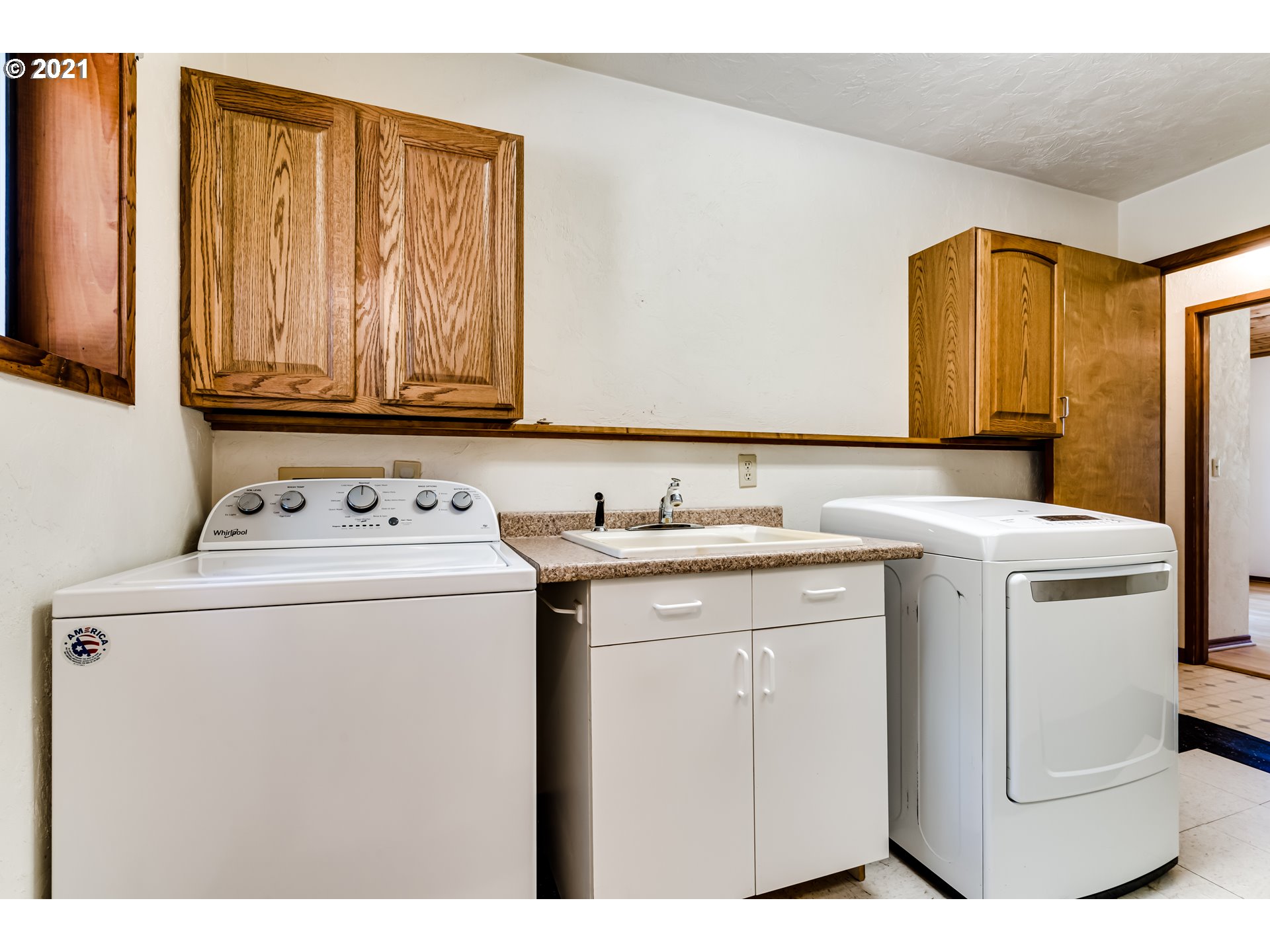 91116 Poodle Creek Road Noti, OR 97461 - Photo 10 of 30 Gallery Image 10