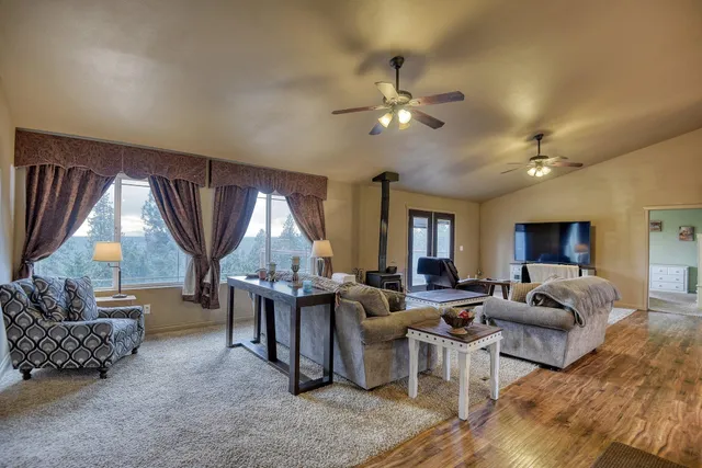 $749,999 | 704 McCammon Drive, Elk, WA 99009