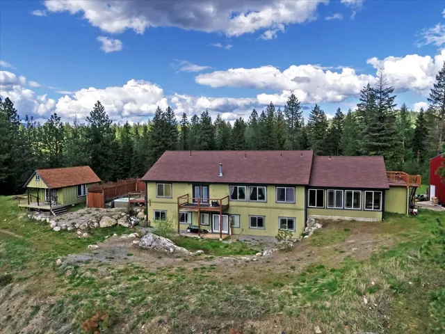 $749,999 | 704 McCammon Drive, Elk, WA 99009