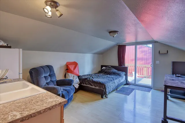 $749,999 | 704 McCammon Drive, Elk, WA 99009