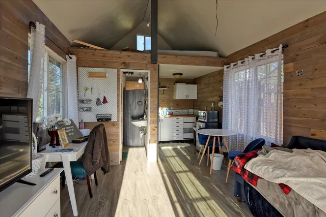 $749,999 | 704 McCammon Drive, Elk, WA 99009