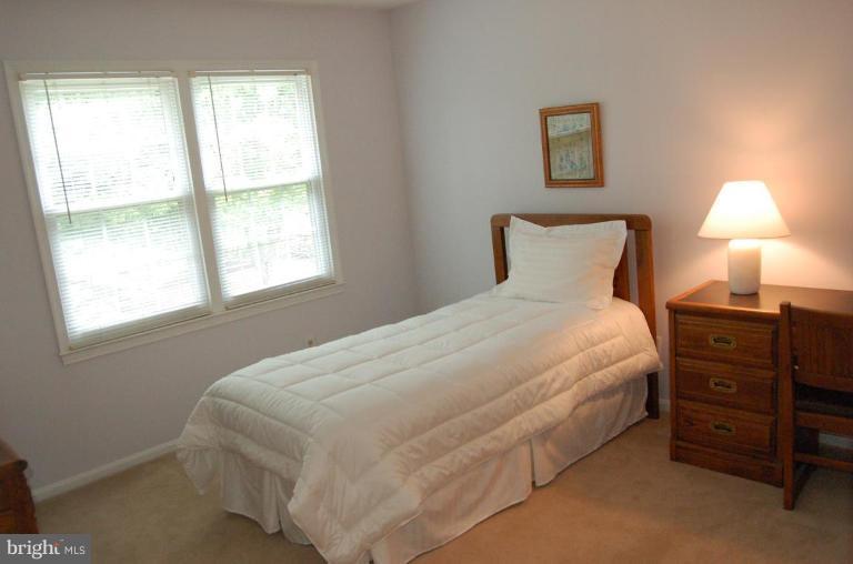 33 Treworthy Road North Potomac, MD 20878 - Photo 22 of 30 Bedroom #3
