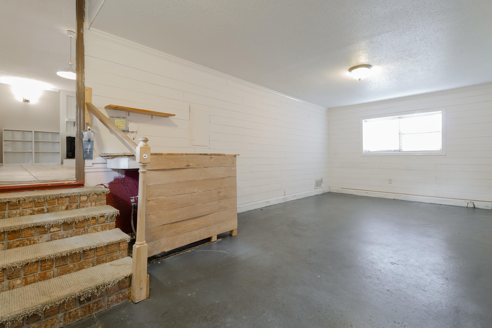 517 Longleaf Road Summerville, SC 29486 - Photo 20 of 37 Enclosed Garage/Flex Space