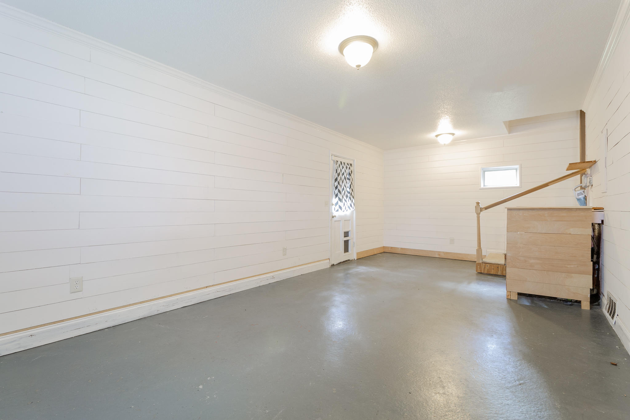 517 Longleaf Road Summerville, SC 29486 - Photo 21 of 37 Enclosed Garage/Flex Space