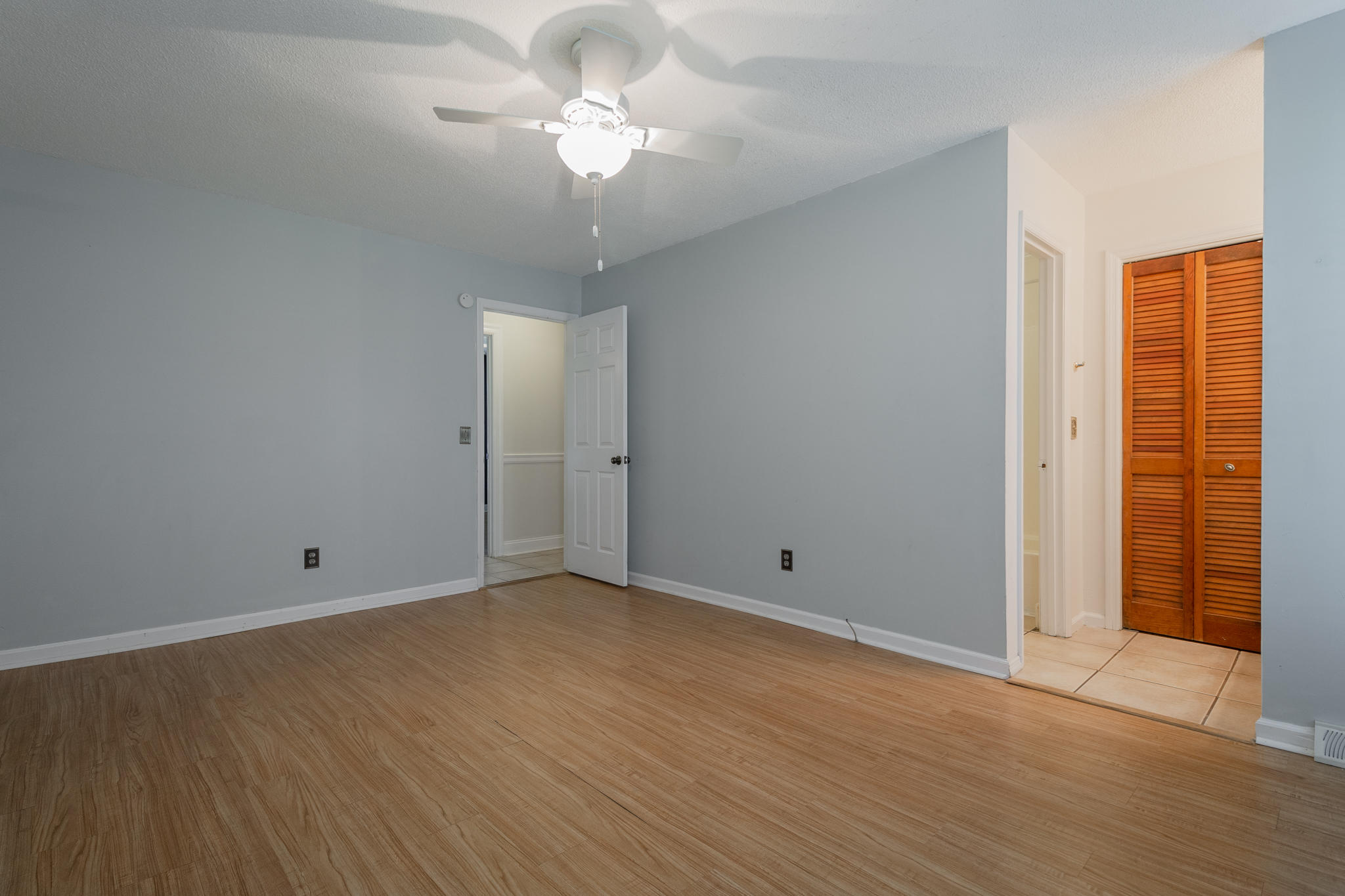 517 Longleaf Road Summerville, SC 29486 - Photo 22 of 37 Master Bedroom