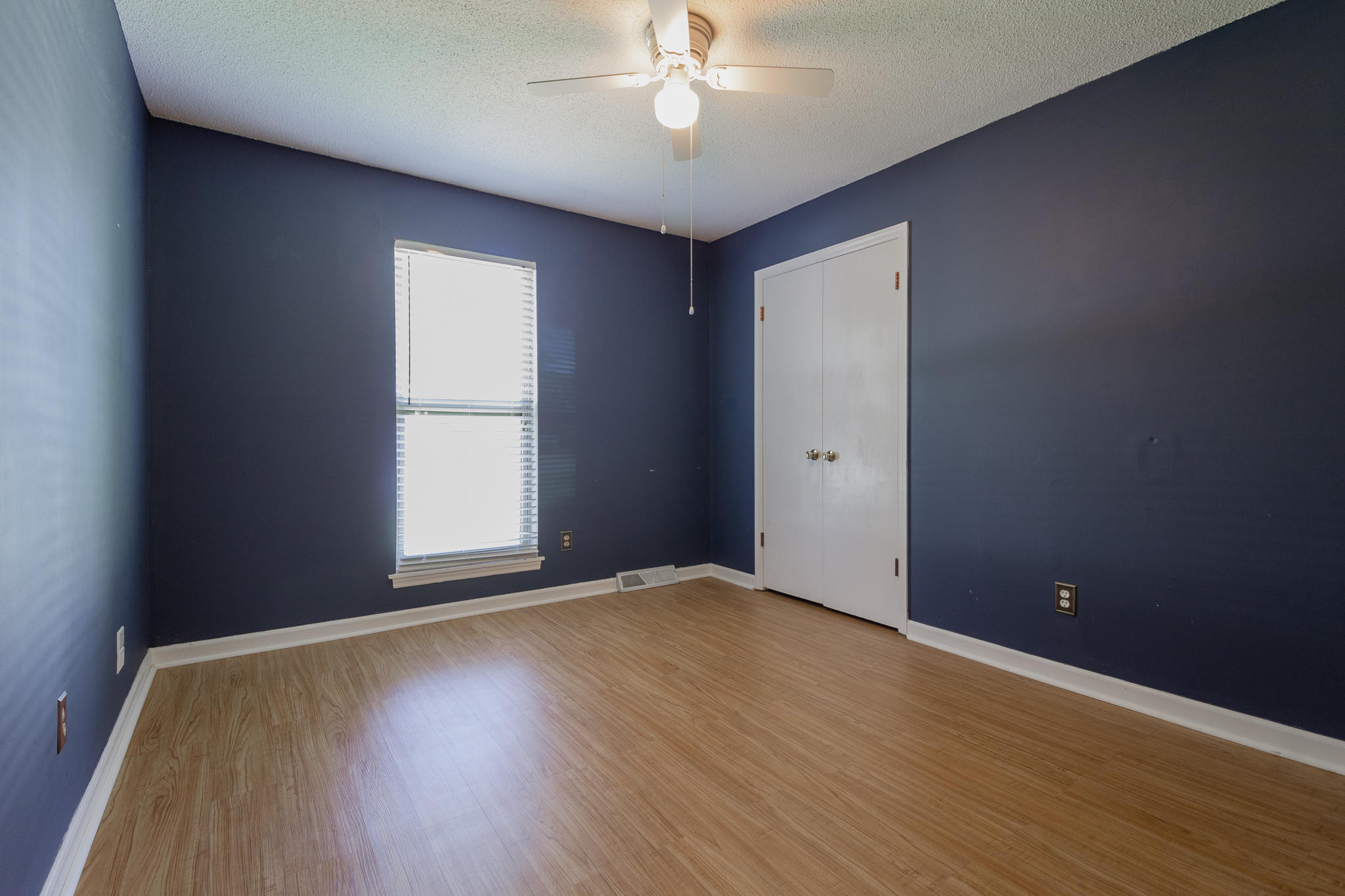 517 Longleaf Road Summerville, SC 29486 - Photo 29 of 37 Guest Bedroom #2