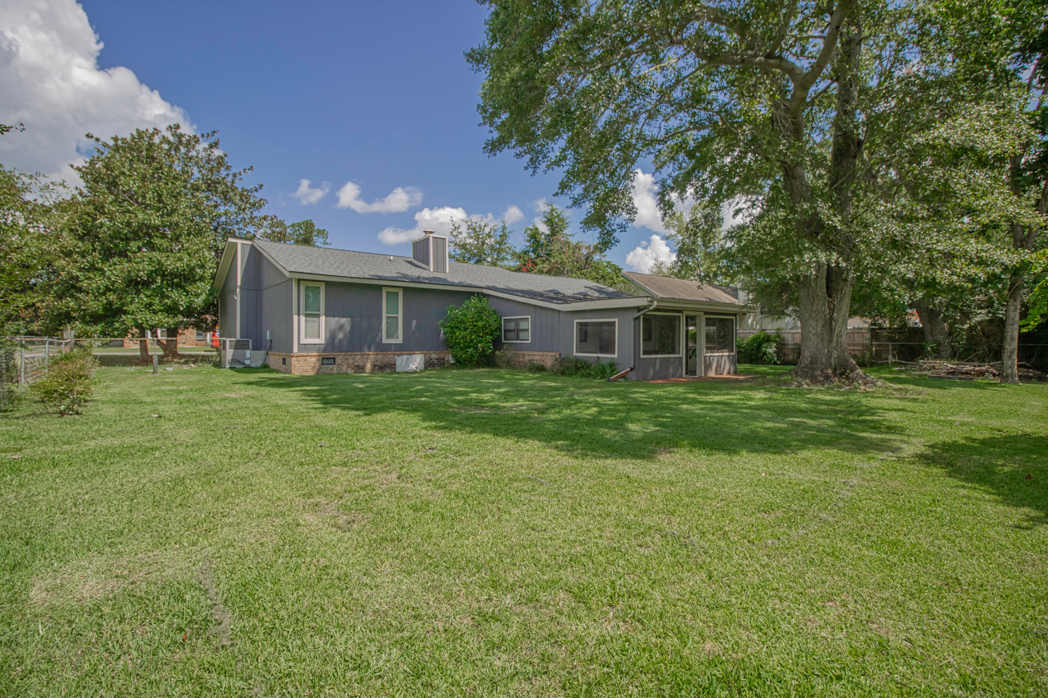 517 Longleaf Road Summerville, SC 29486 - Photo 34 of 37 Backyard