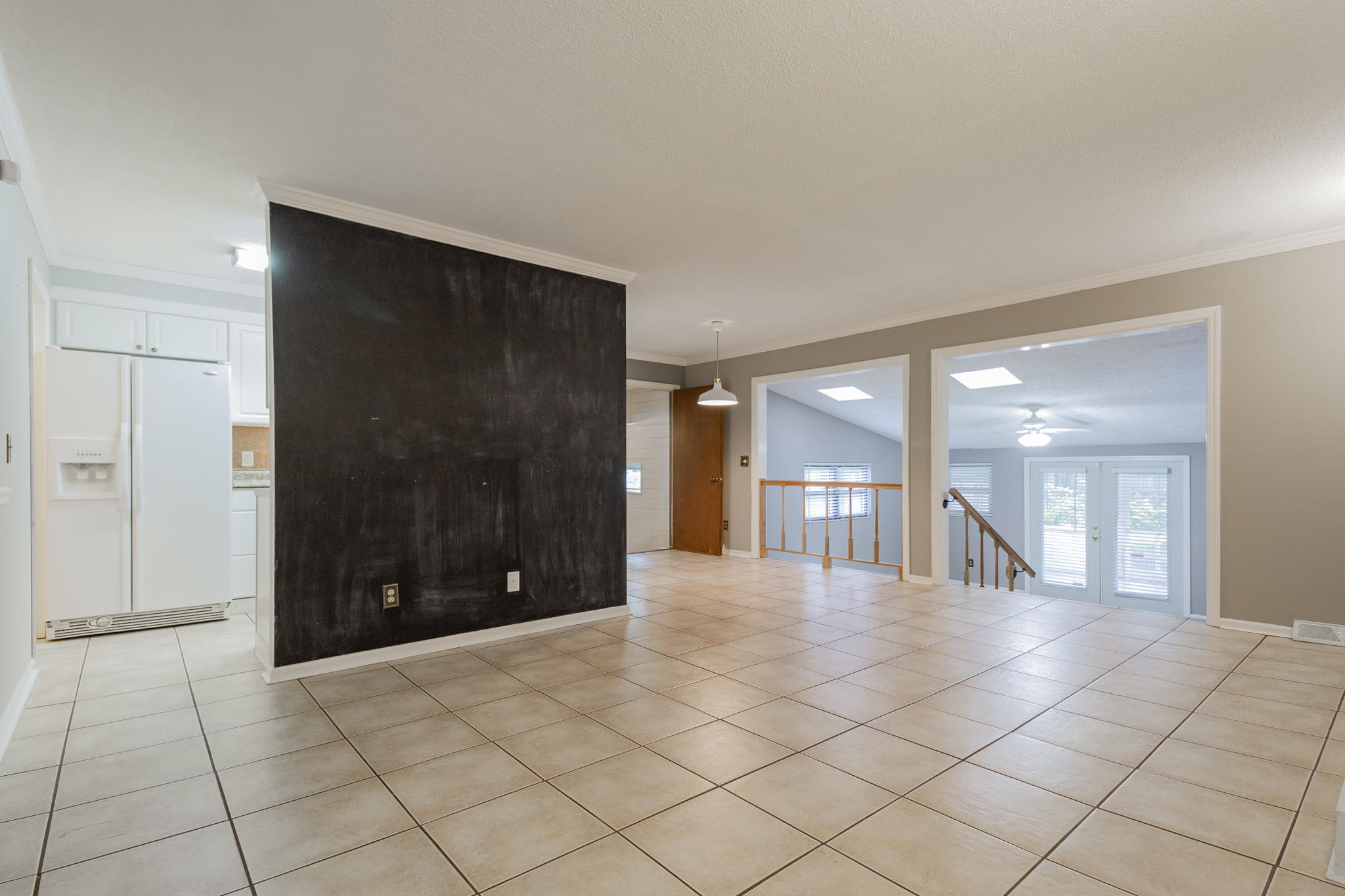 517 Longleaf Road Summerville, SC 29486 - Photo 7 of 37 Living Room