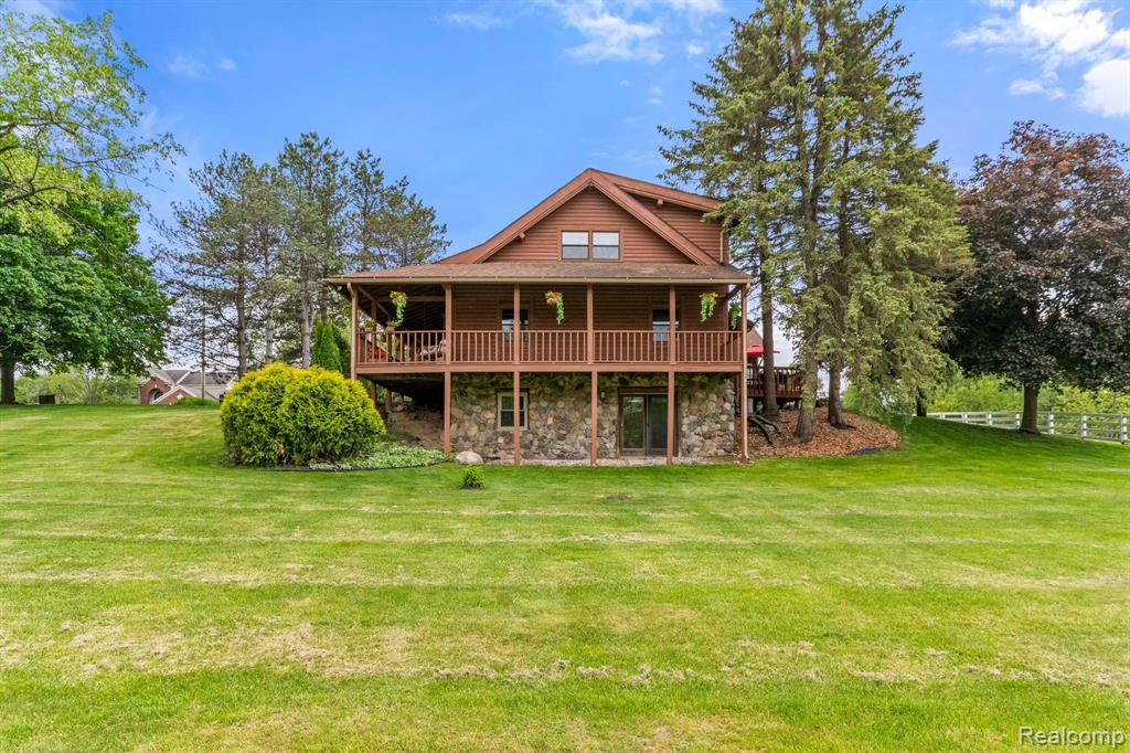 841 North Latson Road Howell, MI 48843 - Photo 5 of 77