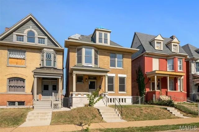 $425,000 | 5163 Enright Avenue, St. Louis, MO 63108