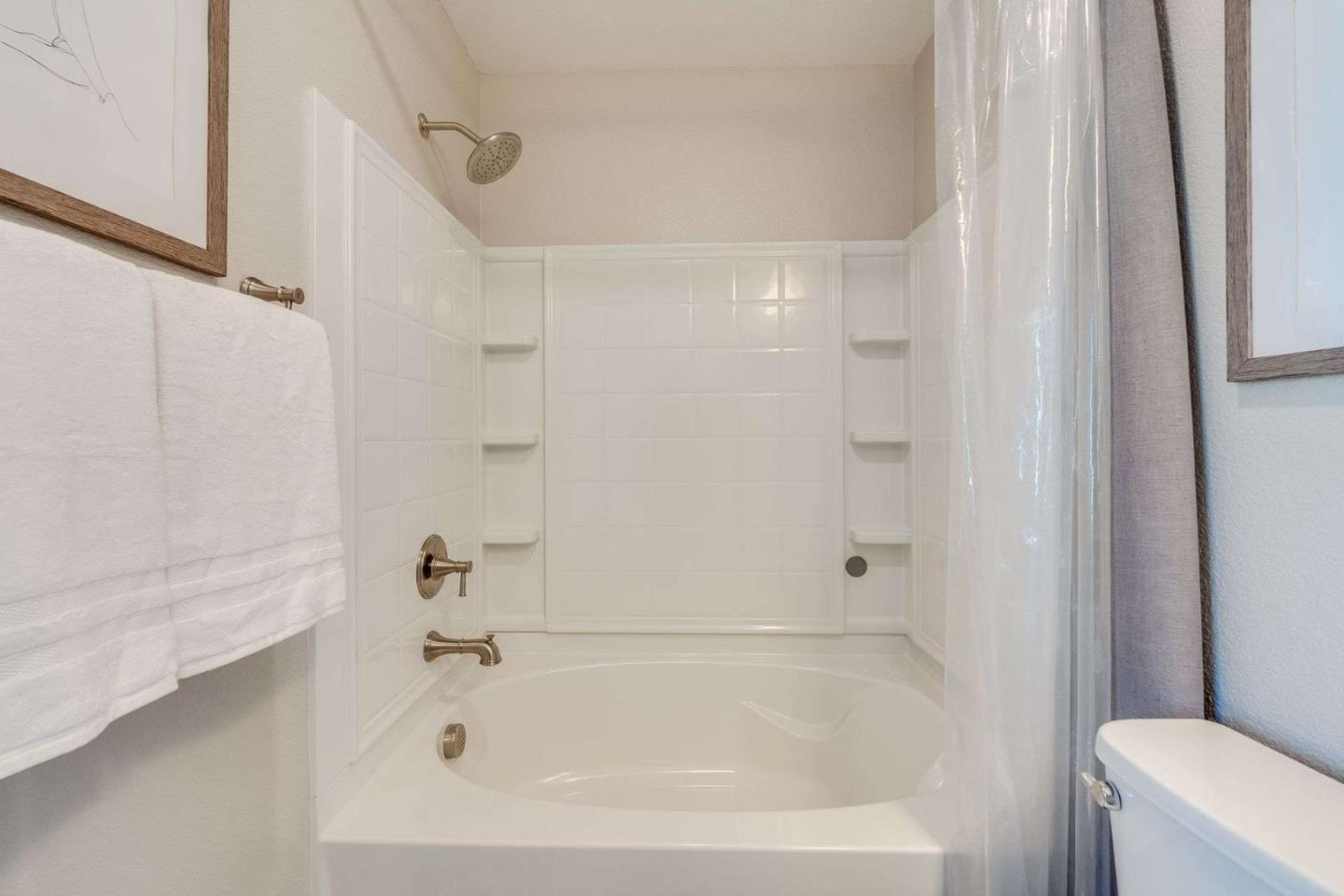 245 Spring Harvest Road Hayward, CA 94544 - Photo 15 of 21