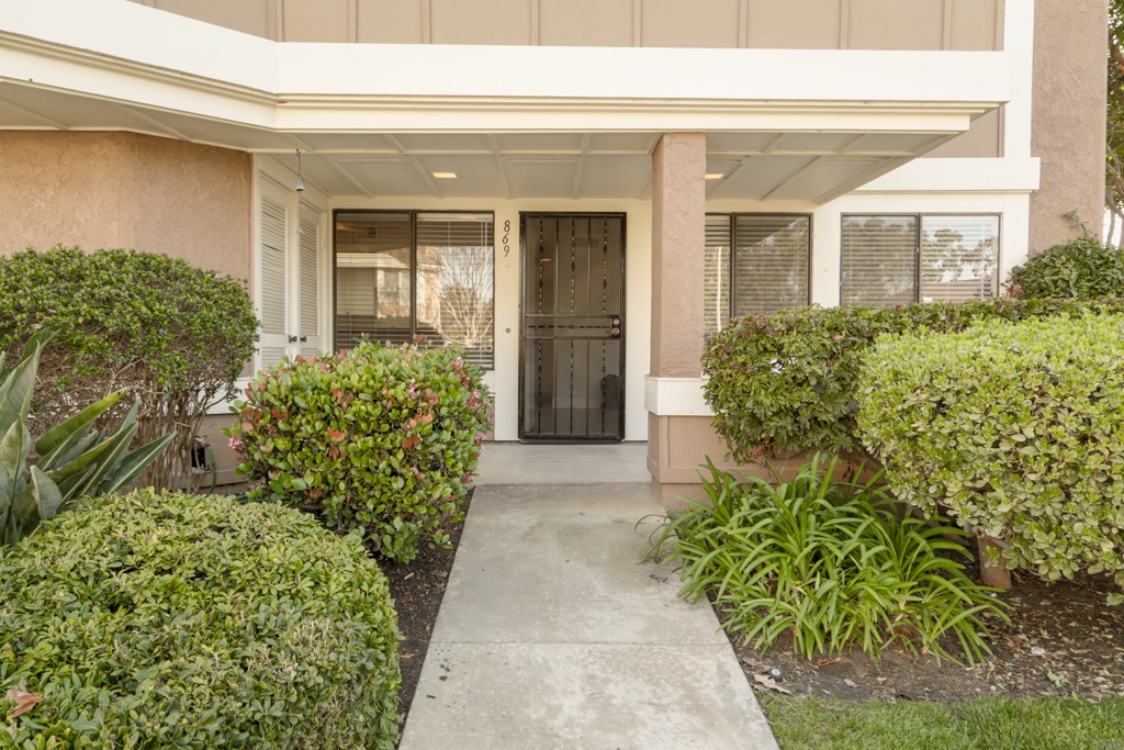 869 Buttercup Road Carlsbad, CA 92011 - Photo 2 of 22