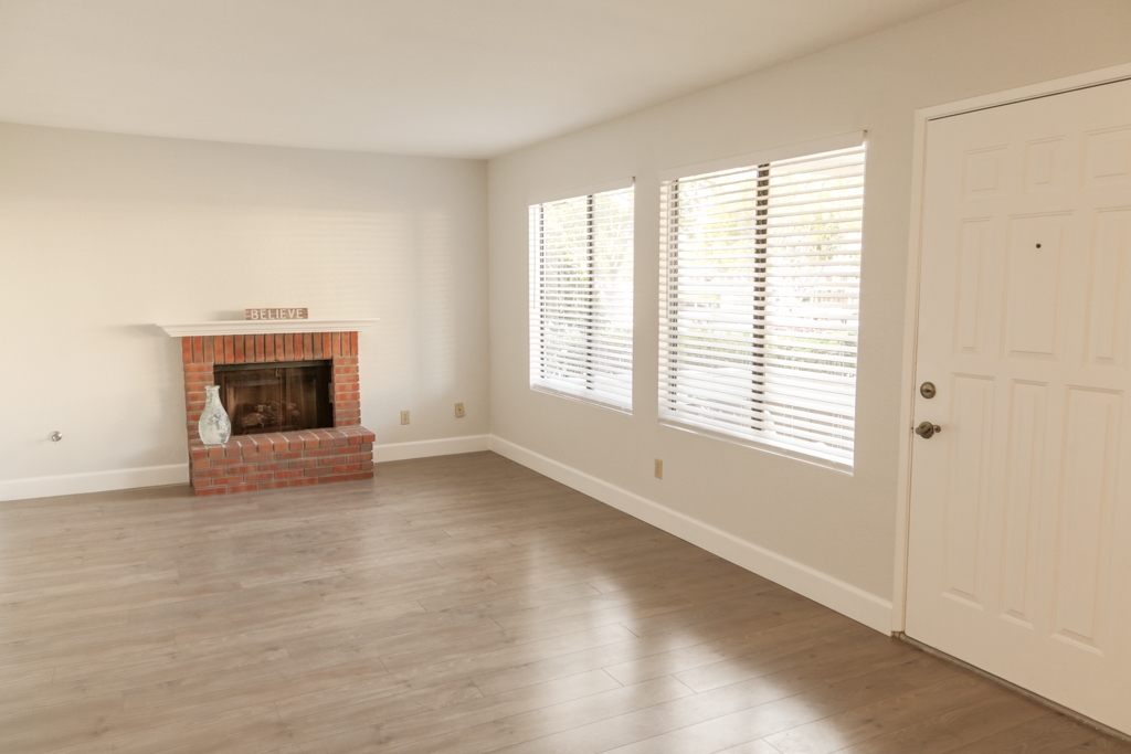 869 Buttercup Road Carlsbad, CA 92011 - Photo 8 of 22