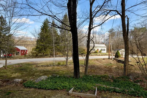 $399,900 | 261 School Street North, Barre, MA 01005