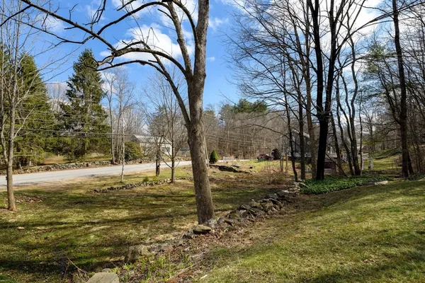 $399,900 | 261 School Street North, Barre, MA 01005