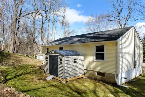 $399,900 | 261 School Street North, Barre, MA 01005