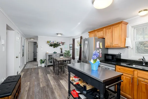 $399,900 | 261 School Street North, Barre, MA 01005