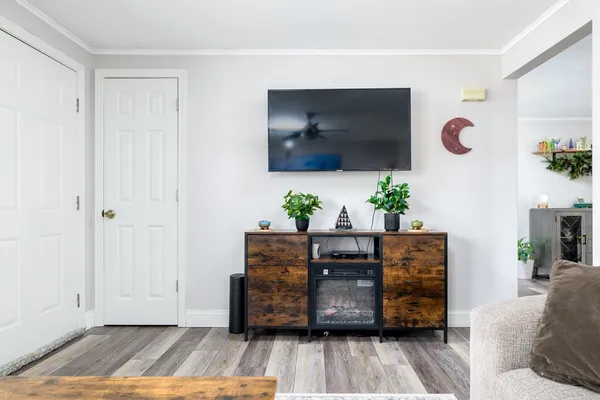 $399,900 | 261 School Street North, Barre, MA 01005