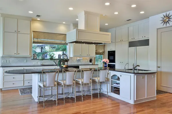 $1,895,000 | 6940 Laurel Valley Drive, Fort Worth, TX 76132