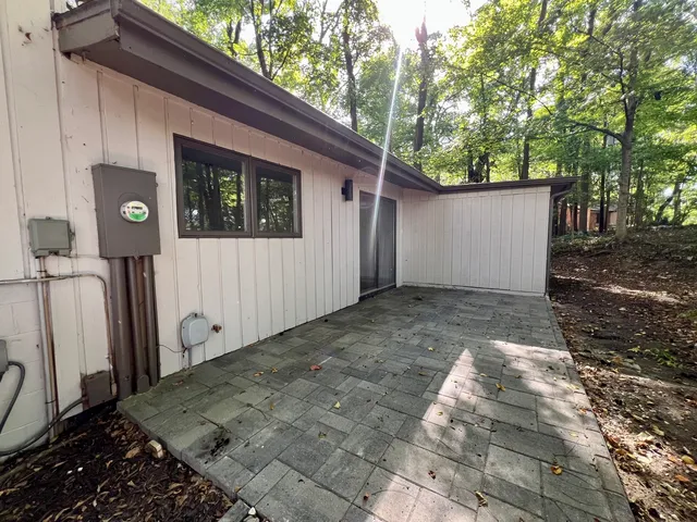 $405,000 | 3411 East Airport Road, Urbana, IL 61802