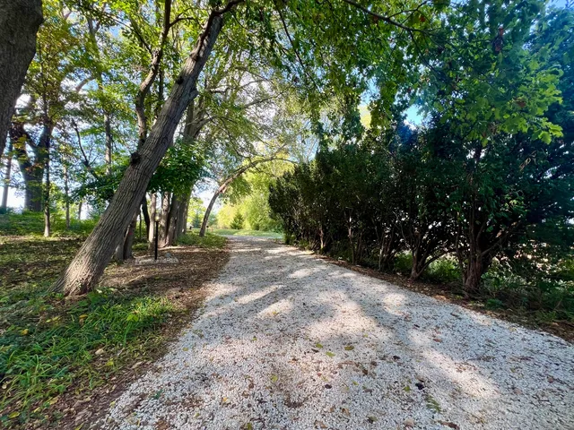 $405,000 | 3411 East Airport Road, Urbana, IL 61802