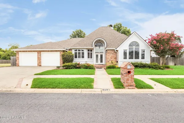 $585,000 | 304 Monteigne Drive, Lafayette, LA 70506