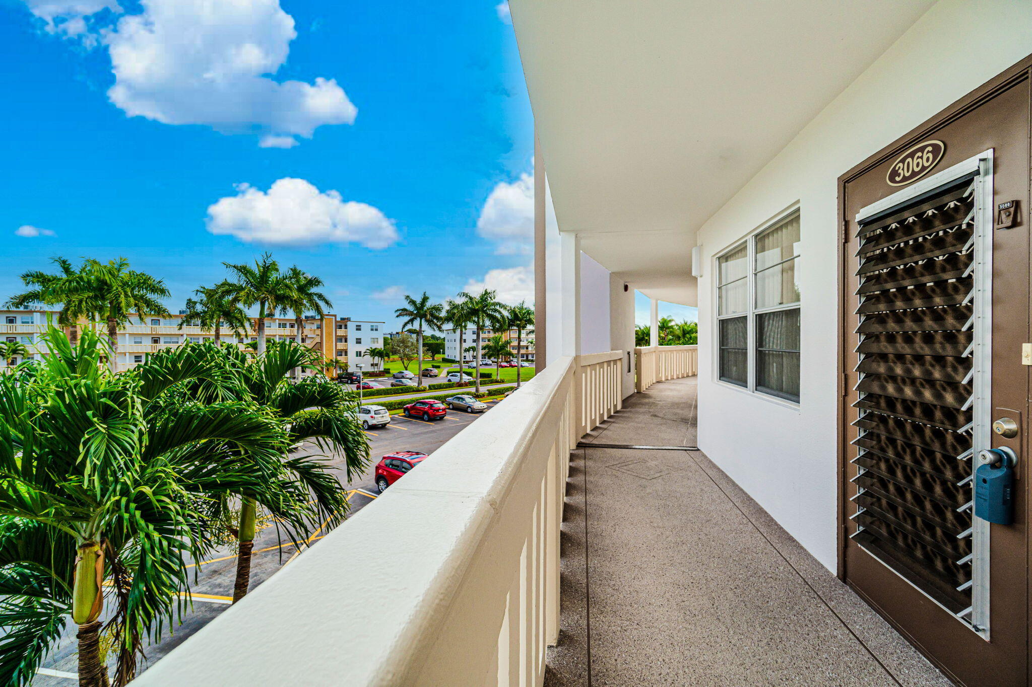 3066 Guildford East Boca Raton, FL 33434 - Photo 2 of 36 Catwalk