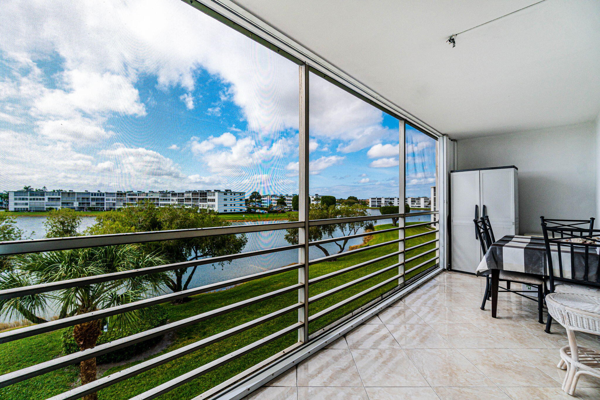 3066 Guildford East Boca Raton, FL 33434 - Photo 23 of 36 Screened Patio