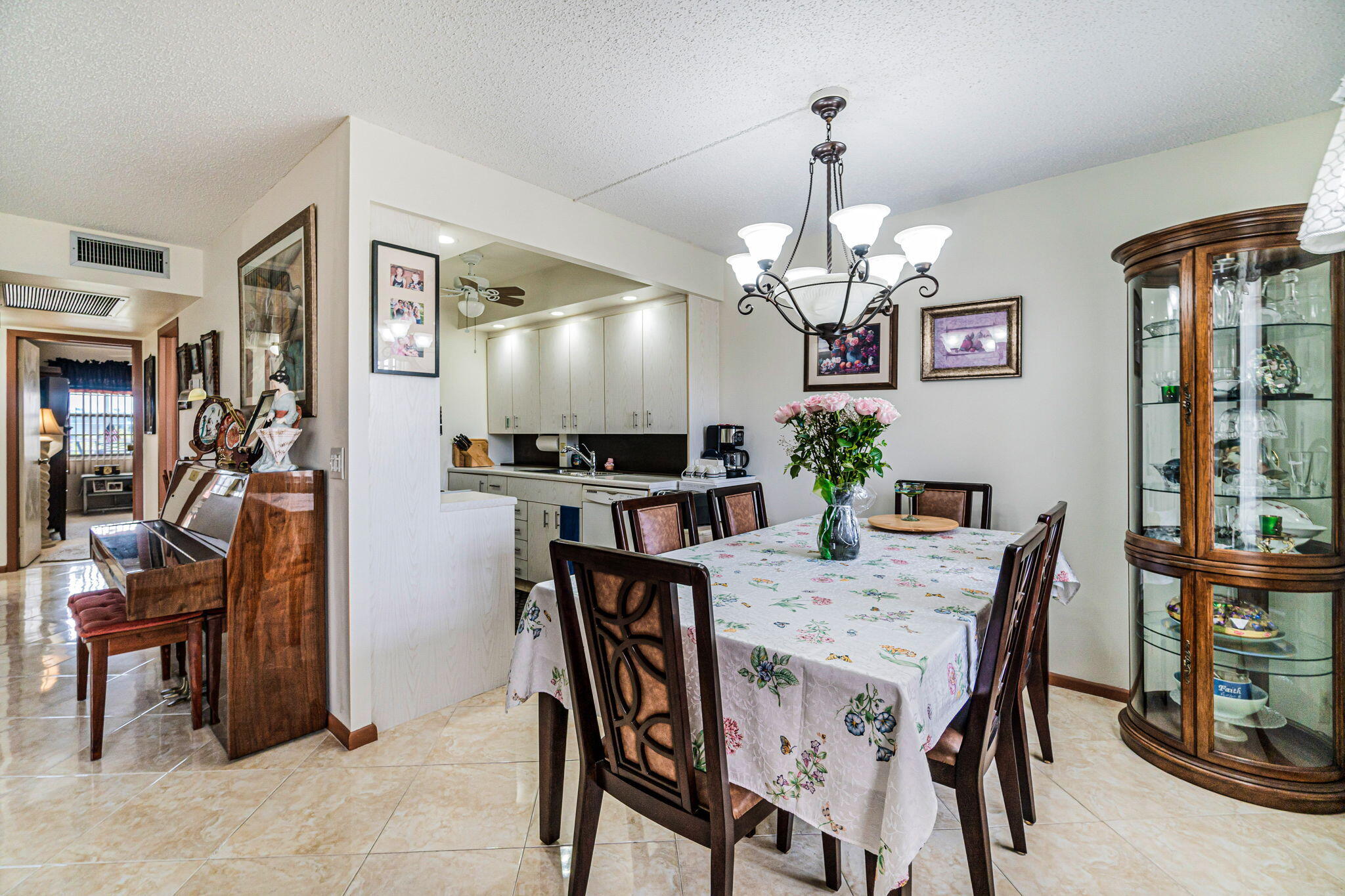 3066 Guildford East Boca Raton, FL 33434 - Photo 9 of 36 Dining Room