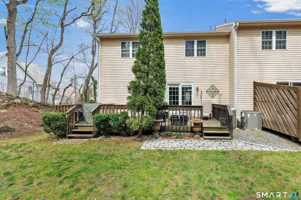 $329,900 | 146 Howe Avenue, Unit 146, Shelton, CT 06484