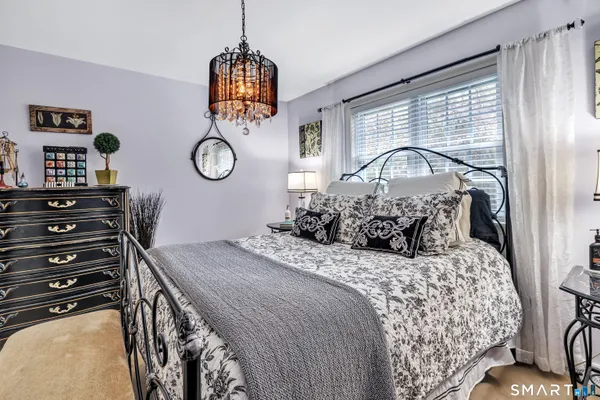 $329,900 | 146 Howe Avenue, Unit 146, Shelton, CT 06484