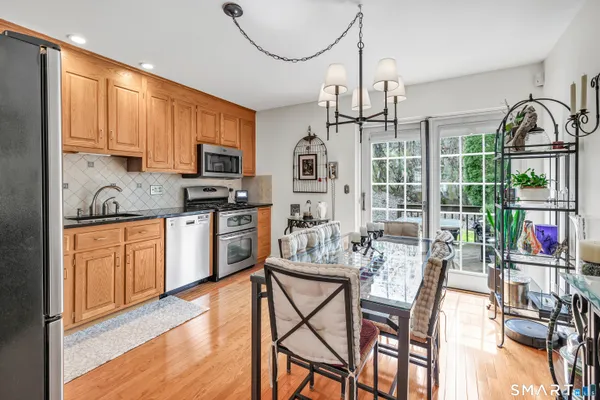 $329,900 | 146 Howe Avenue, Unit 146, Shelton, CT 06484