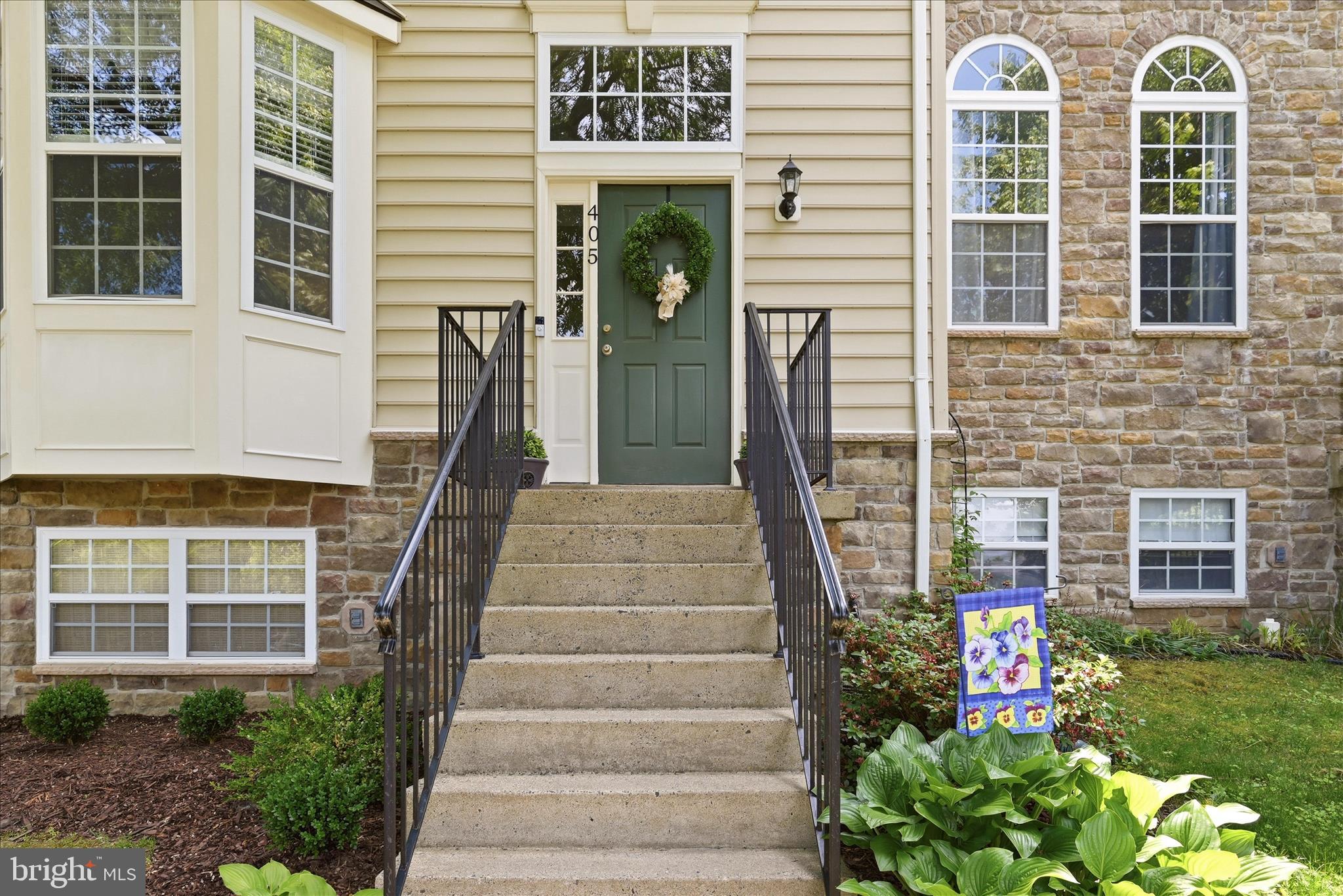 405 Leeds Ridge Court Purcellville, VA 20132 - Photo 4 of 64 Front Porch