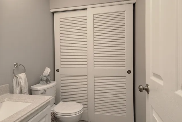 $260,000 | 1811 South Wentworth Circle, Romeoville, IL 60446